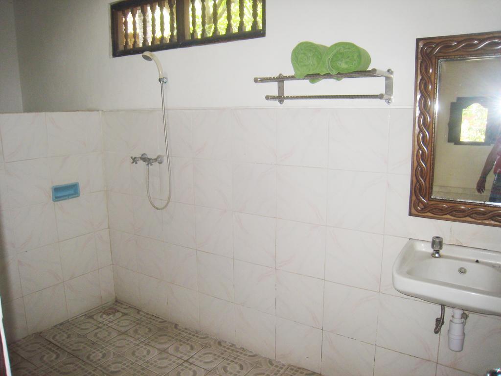 Galang Kangin Bungalows 2 อาเม็ด ภายนอก รูปภาพ